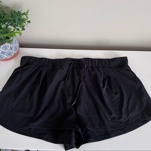 Lululemon Stroll at Sundown Short 3”